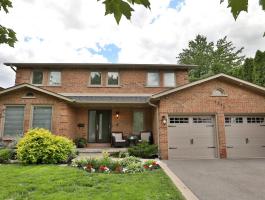 JUST SOLD OVER ASKING PRICE IN MISSISSAUGA!